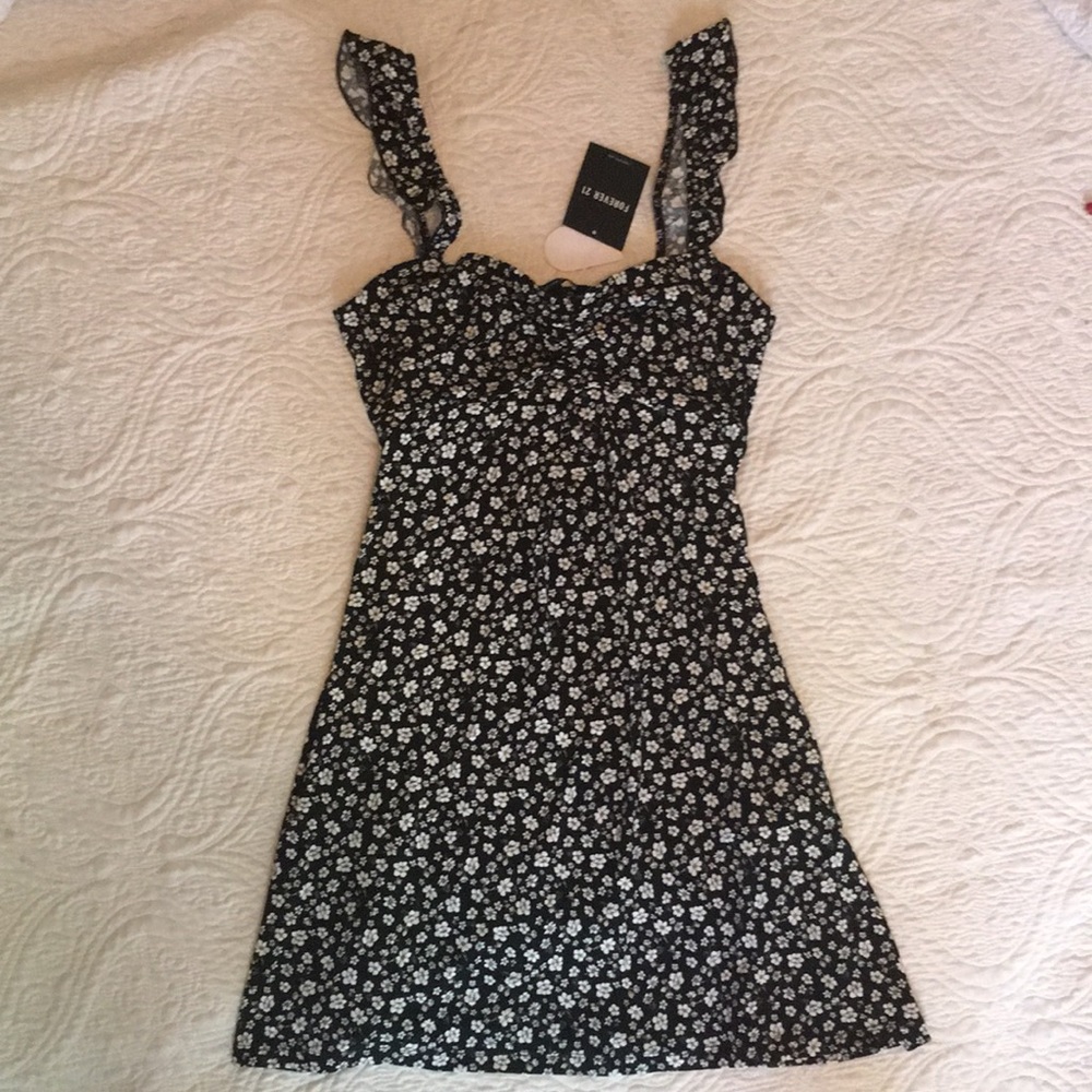 Ditzy black and white floral dress S